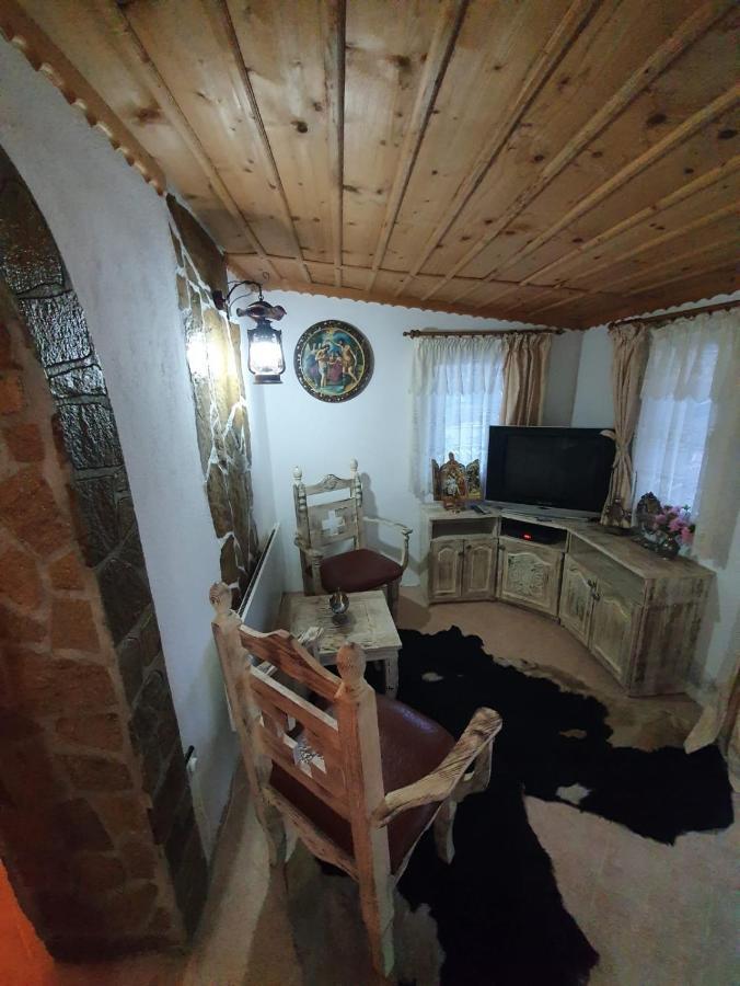 Kashtata S Paraklisa Borovo  エクステリア 写真